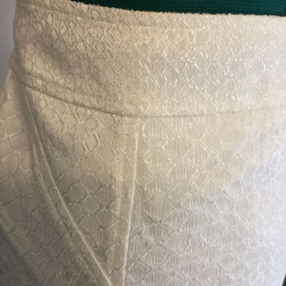 NWT Cache White Snake print Pencil Skirt Office Interview Professional Work Size - Picture 4 of 9